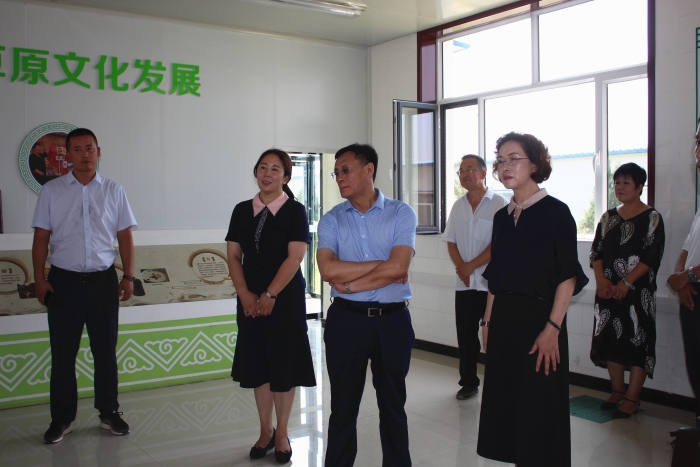 自治区、市总工会调研泰利达乳业
