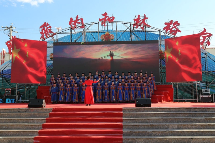 “礼赞新中国  奋进新时代”全县职工大合唱表演赛 (12)
