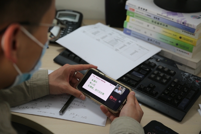 内蒙古大唐国际托克托发电有限责任公司利用微信公众号做好职工心理疏导工作