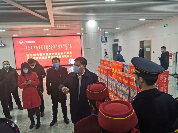 张佰成慰问