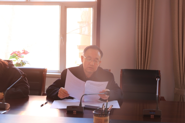 旗总工会党组书记、常务副主席靳小林