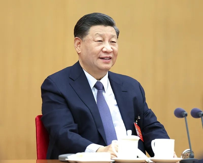 10月17日，习近平同志参加党的二十大广西代表团讨论。