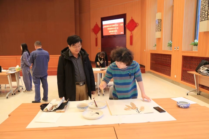 呼和浩特市总工会开展安全生产书画联谊走基层活动 (1)